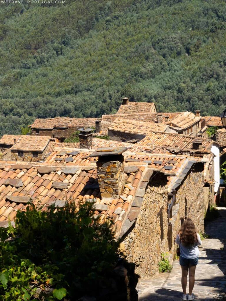 Exploring Schist Villages