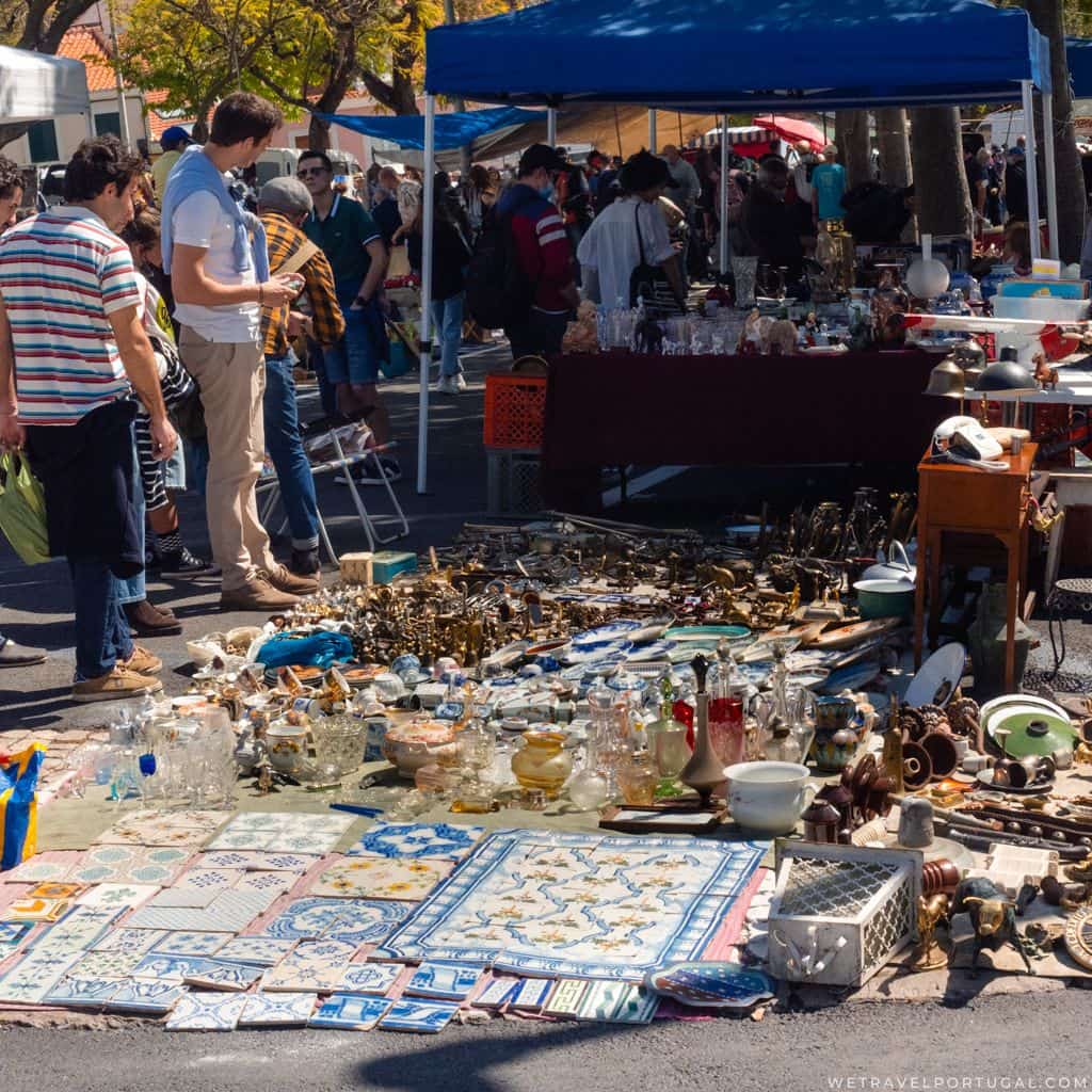 Feira da Ladra Azulejo
