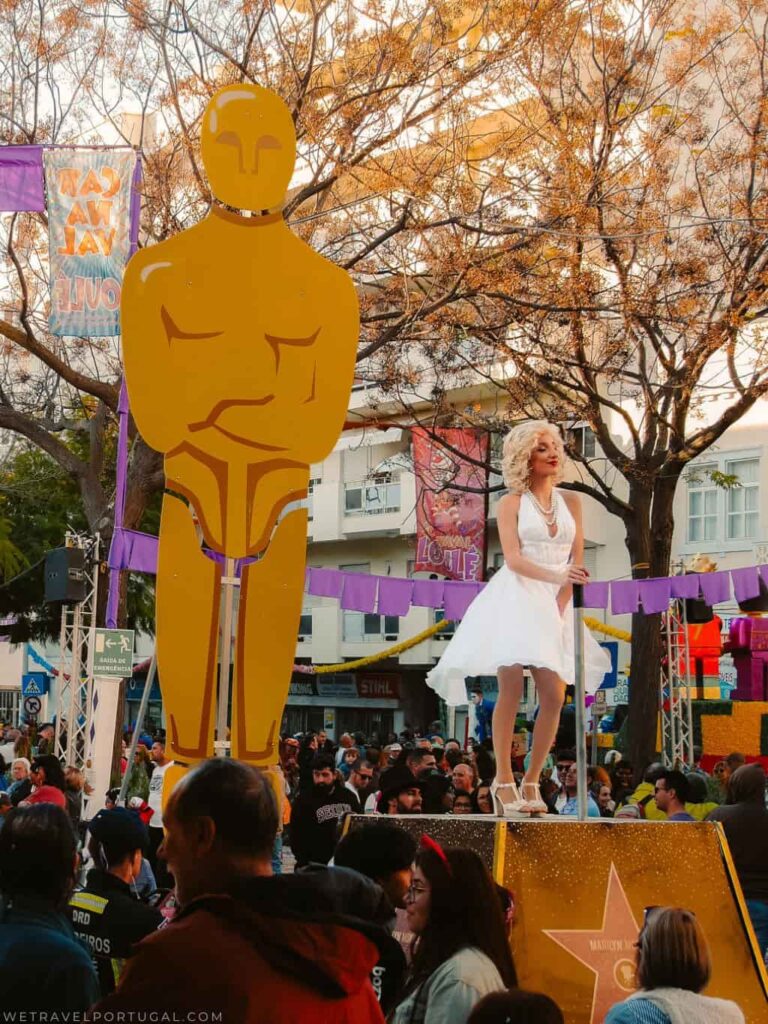 Loule Carnival Performers
