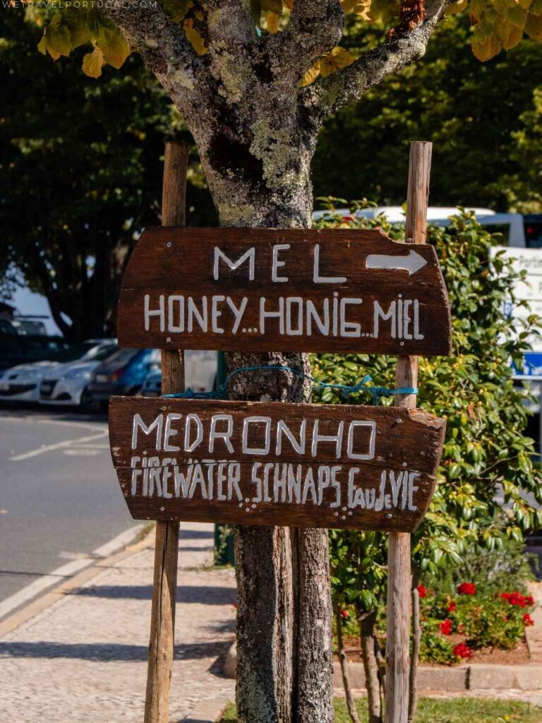 Loja do Mel e do Medronho Sign